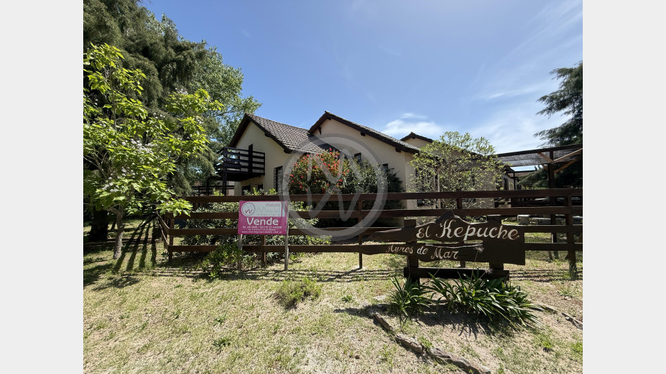 Complejo Complejo turistico en Paseo 146 y Avenida 4  en:Villa Gesell, zona:Sur