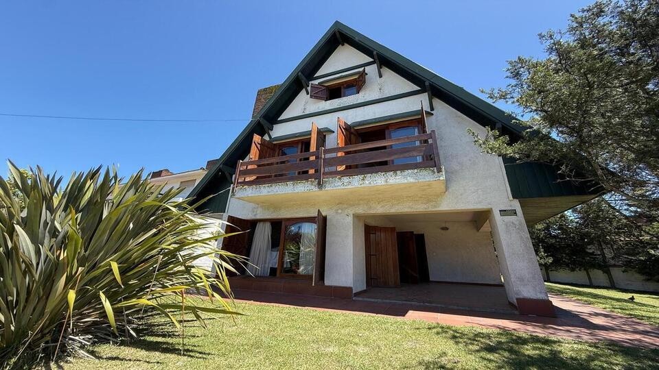 Chalet Hermoso chalet de 4 ambientes
