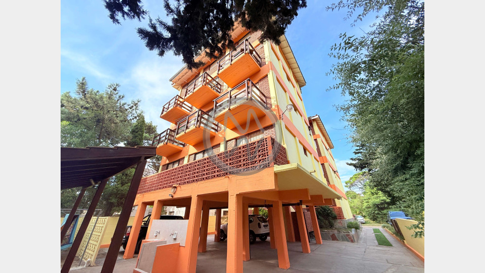 Departamento Edificio "Lindomar"