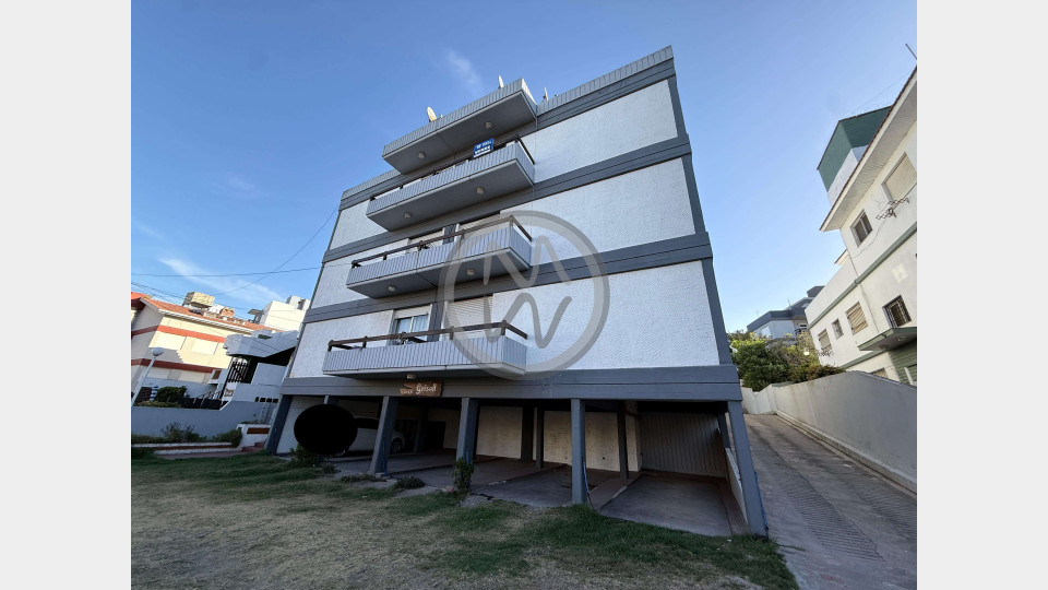 Departamento Edificio "Grisel"