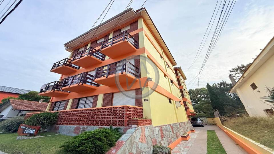 Departamento Edificio "Lindomar"