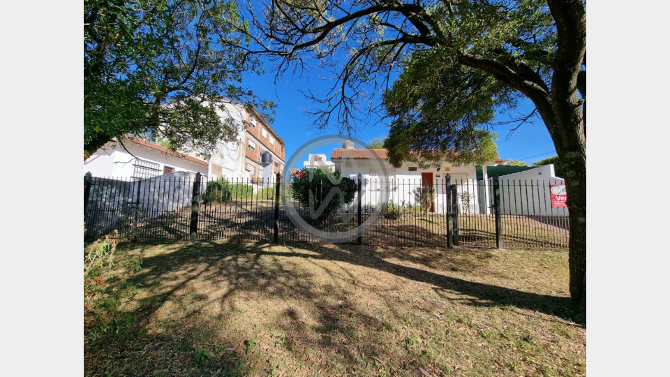 Chalet Chalet con gran parque!